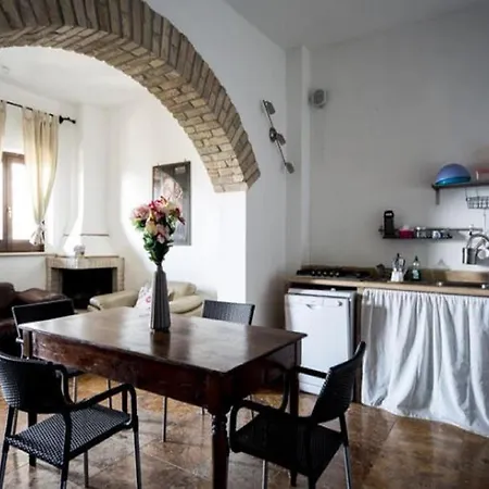 Charming In Near Village אסקולי פיצ'נו