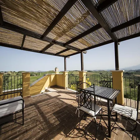 Charming In Near Village *