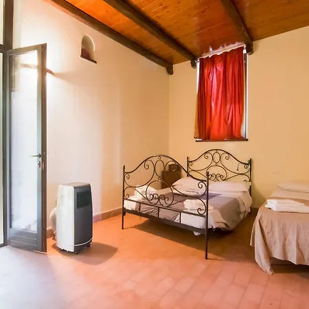 Charming In Near Village Apartment