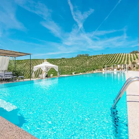 Charming In Near Village Daire