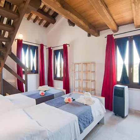 Charming In Near Village Ascoli Piceno
